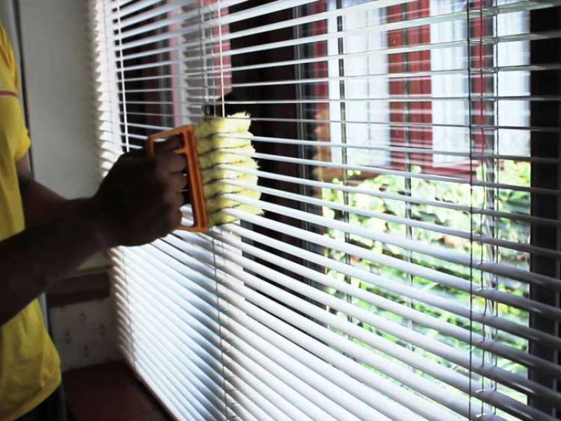 Blinds cleaning